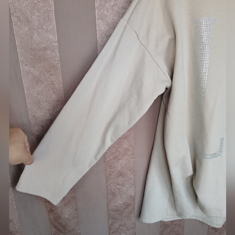 💎 CATO Women's Top Beige Rhinestone LOVE Hoodie Sweatshirt Plus - Picture 6 of 10